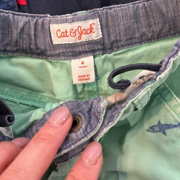 2 shorts & 2 shirts cat & jack and all in motion - Picture 3 of 13